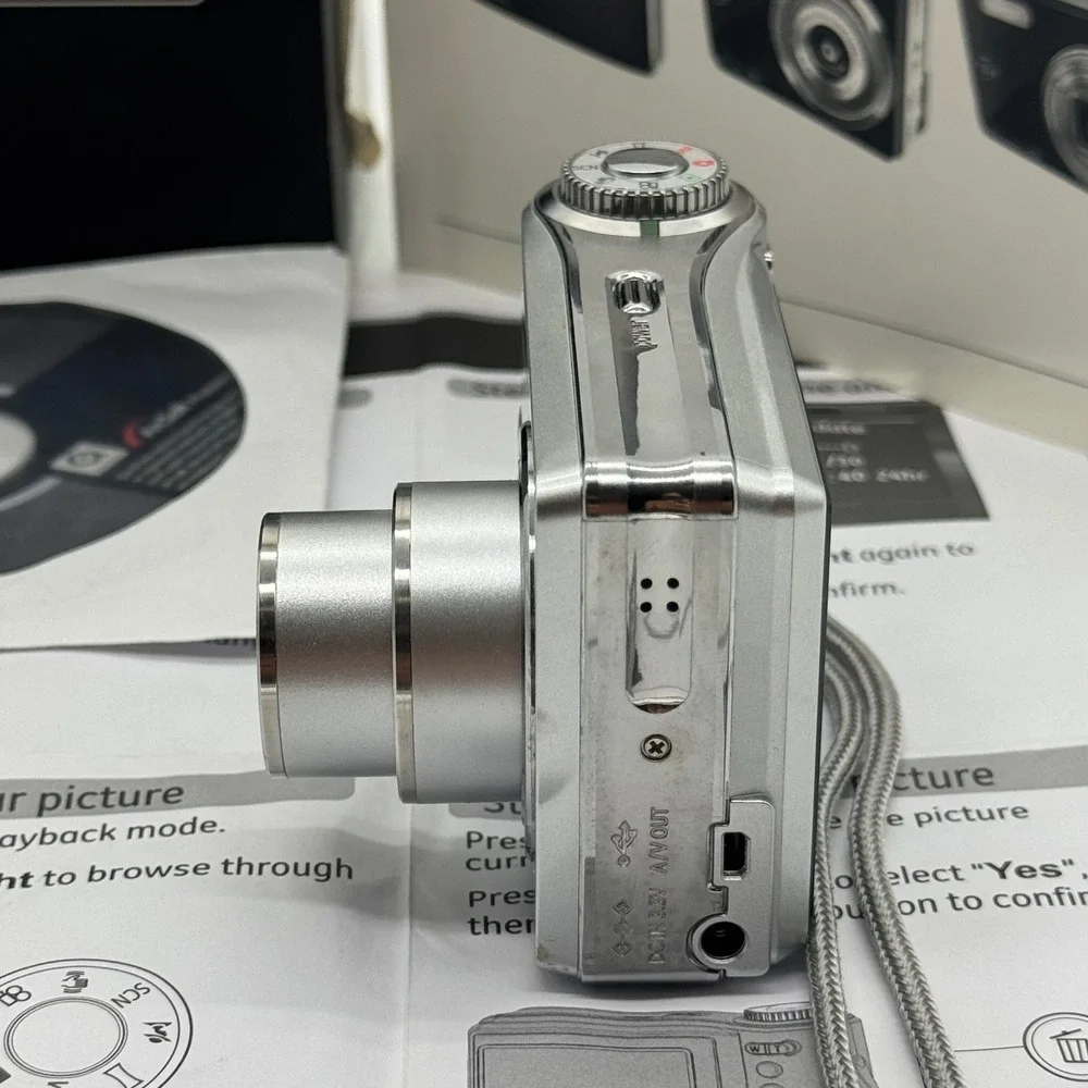 GE A730 Digital Camera Silver 7.0MP 3x Optical Zoom Point and Shoot with Box